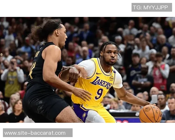 布朗尼感慨今日球迷热情超乎想象期待未来表现更精彩 布朗尼感慨今日球迷热情超乎想象期待未来表现更精彩