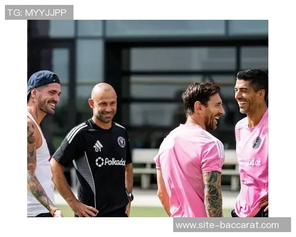 梅西印度行首日遭人群围堵受伤主动请求离场引发关注